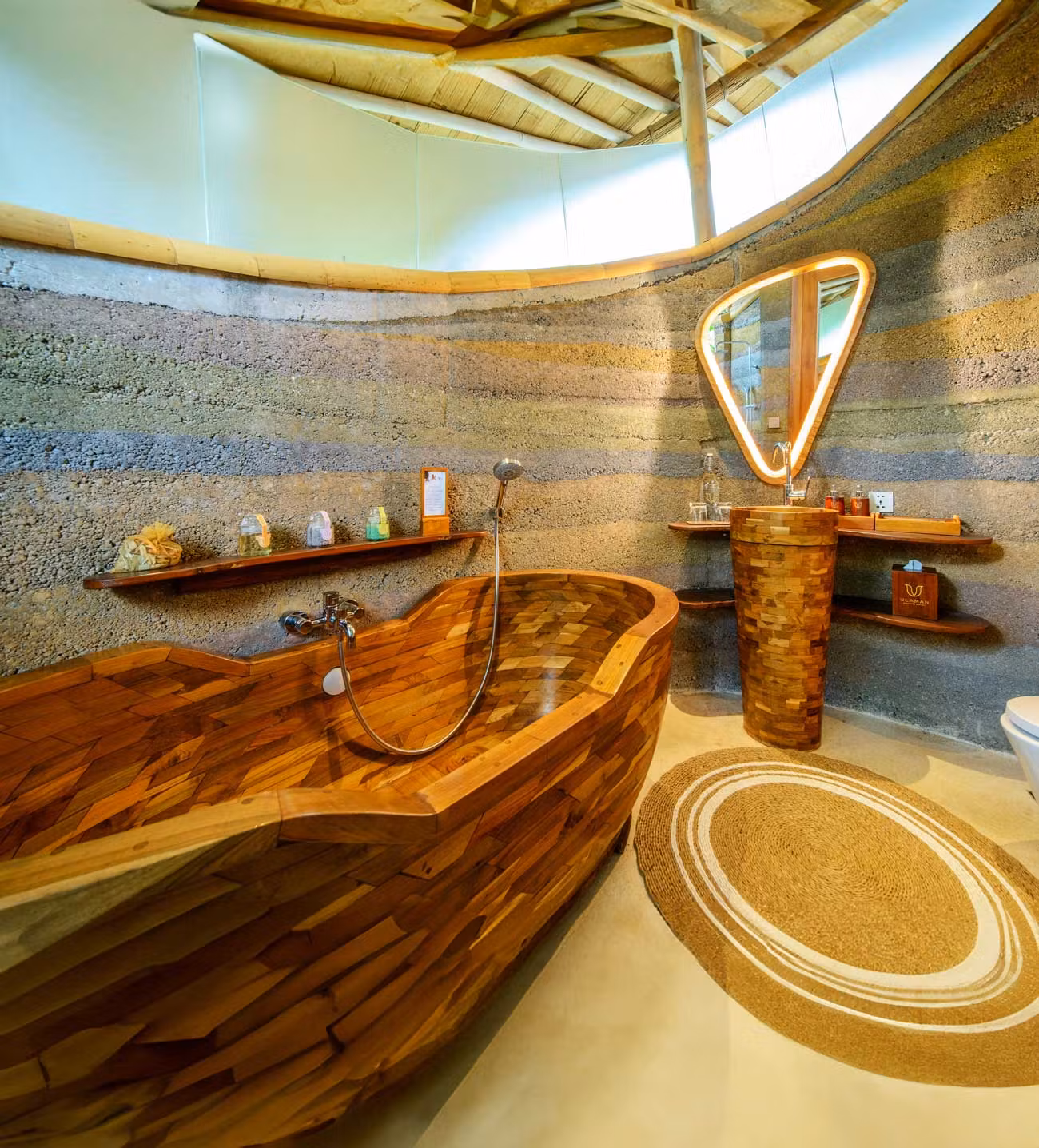 Grand Lagoon bathroom